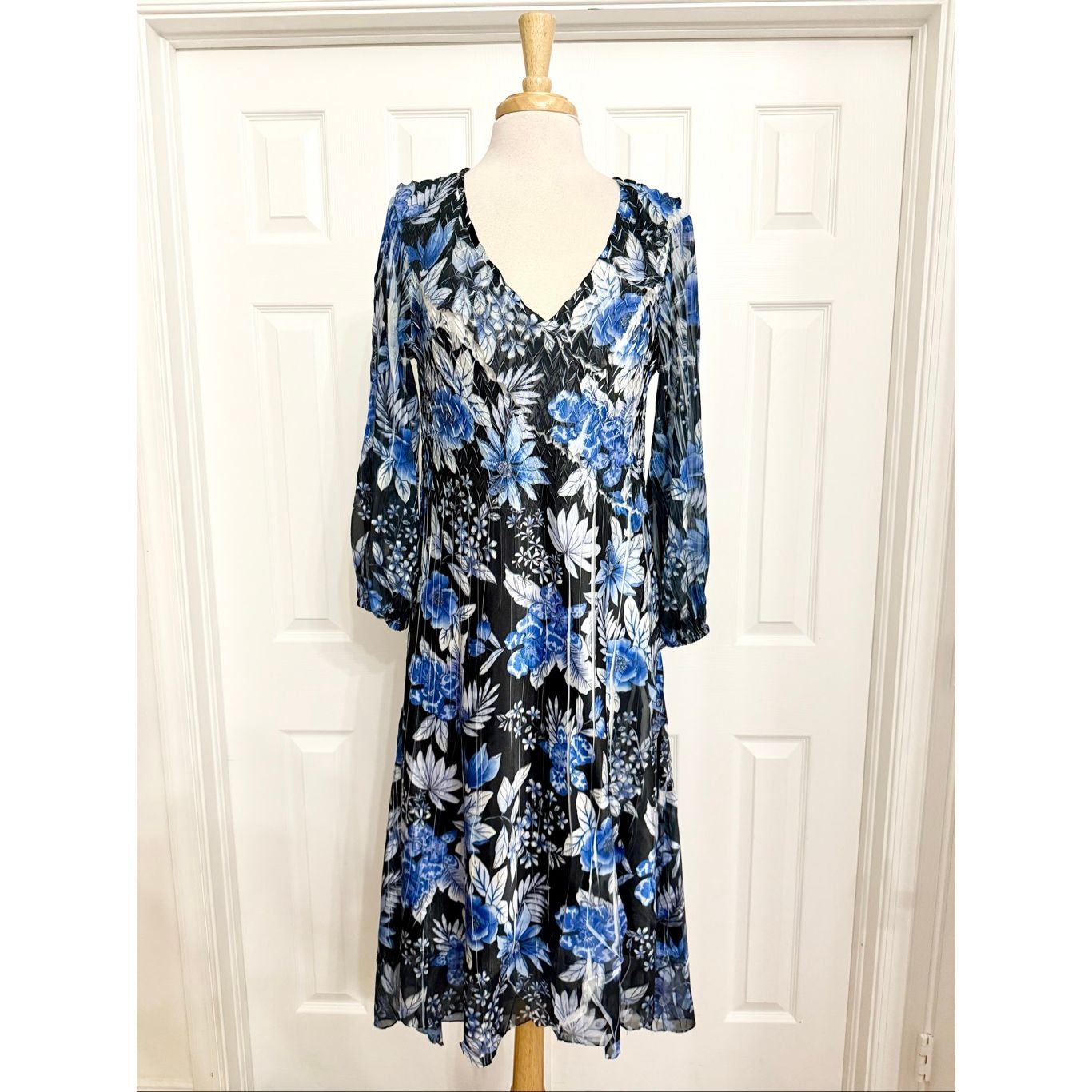 Komarov Blue White Crinkle Floral V-Neck Lace Fit & Flare Hi-Lo Dress Wrap Small